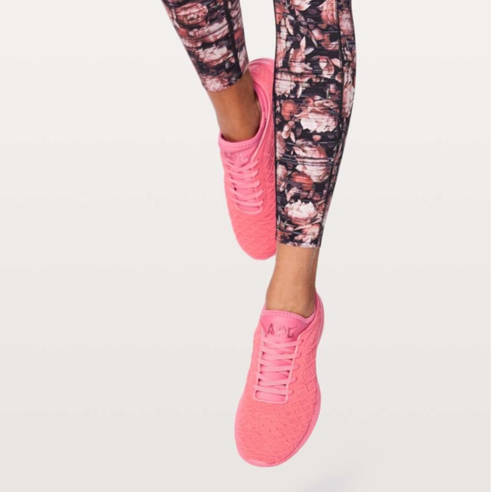 lululemon TechLoom Phantom Shoe in Fire Coral